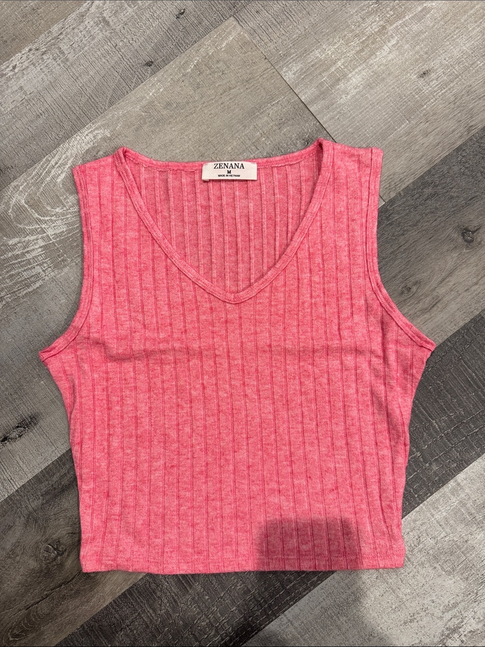 NWT Women’s Zenana Outfitters Pink Ribbed V-Neck Crop Tank